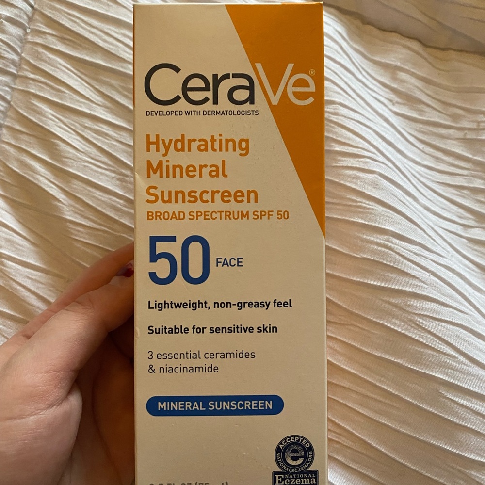 Sunscreen by Cerave - Picture 2 of 3